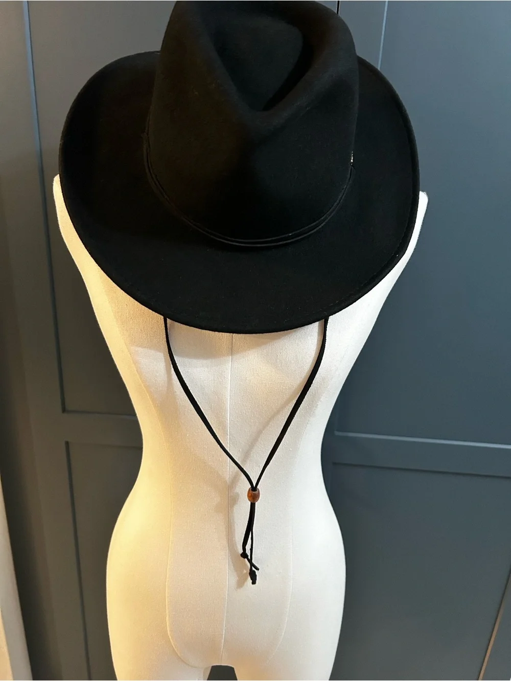 Scala Classico "Everest" Black Wool Felt Western Hat w/Chin Cord - Size L - Picture 5 of 6